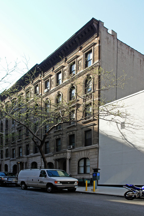 214 W 85th St in New York, NY - Foto de edificio