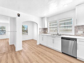443 Wilder St in West Palm Beach, FL - Building Photo - Building Photo