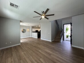 8715 Villa Ariel Ln in Las Vegas, NV - Building Photo - Building Photo