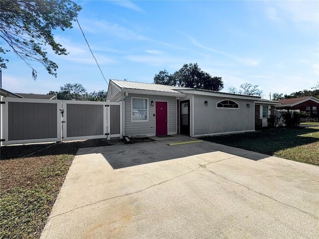 1003 County Rd 17A W in Avon Park, FL - Foto de edificio - Building Photo