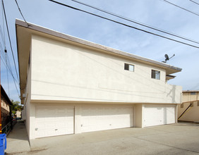 13824 Christine Dr in Whittier, CA - Building Photo - Building Photo