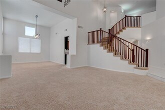242 Water Bridge Ct in Henderson, NV - Building Photo - Building Photo