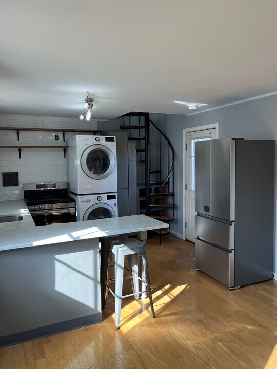 8 Cherry St, Unit 8 Cherry in Marshfield, MA - Building Photo
