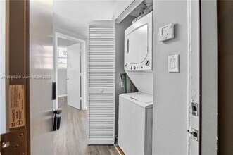 1320 Drexel Ave in Miami Beach, FL - Building Photo - Building Photo