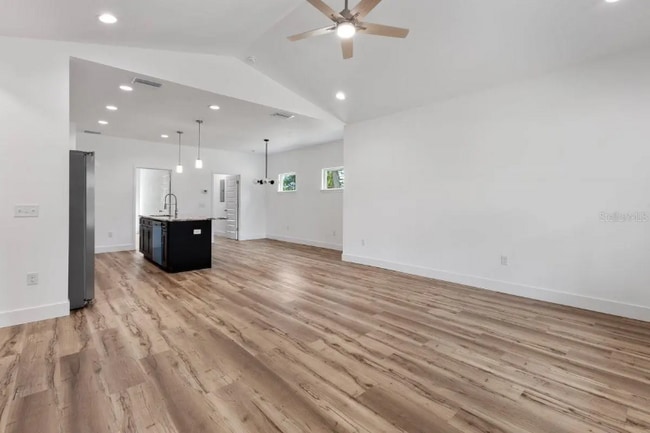 511 NW 2nd Ave in Trenton, FL - Building Photo - Building Photo