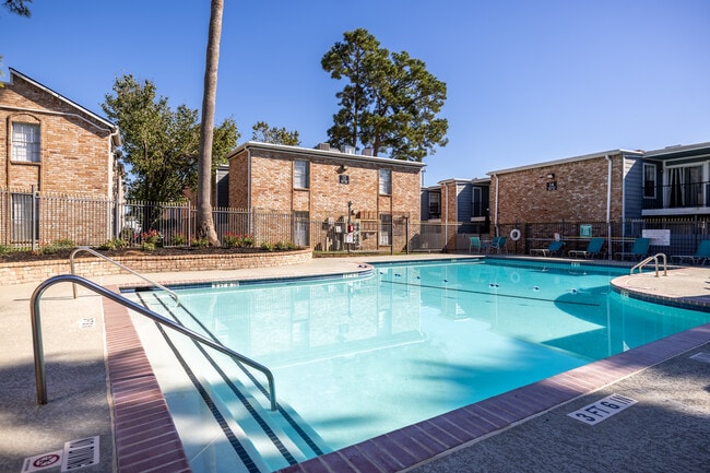 Carriage Woods Apartments