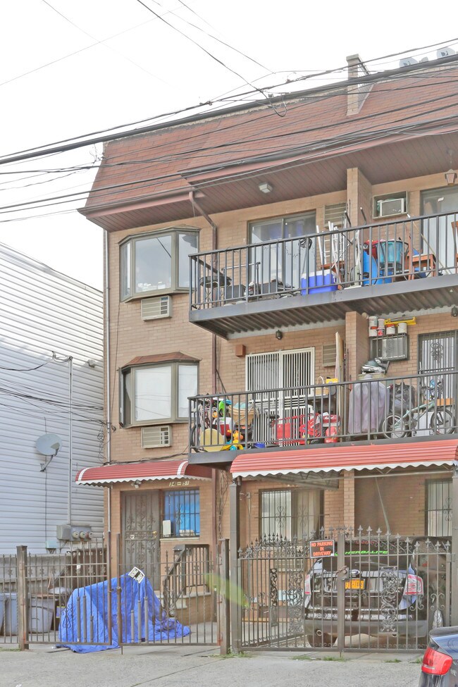 3451 106th St in Corona, NY - Building Photo - Building Photo