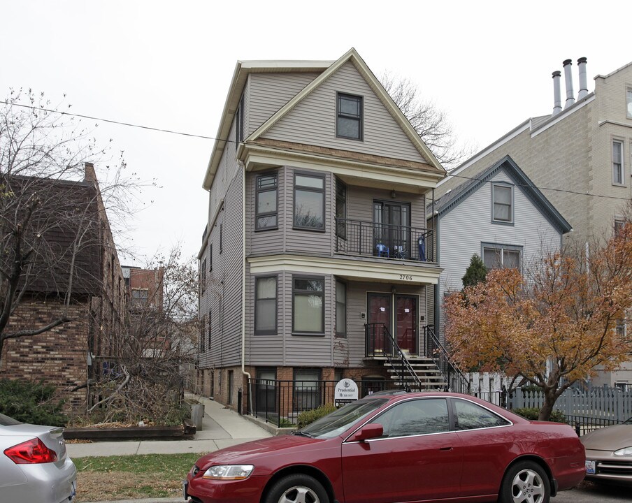 2706 N Wayne St in Chicago, IL - Building Photo