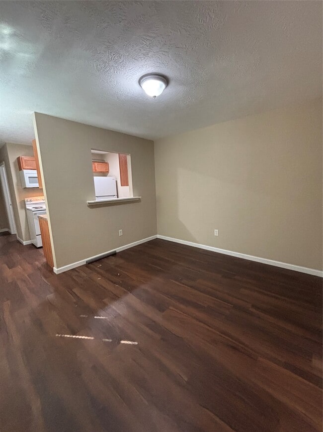 property at 17109 River Rd