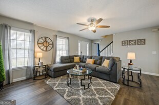 23 Magnolia Ct in Rydal, GA - Building Photo