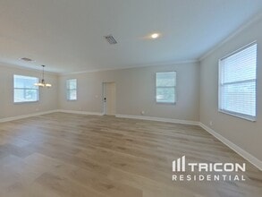 4410 46th Ave N in St. Petersburg, FL - Building Photo - Building Photo