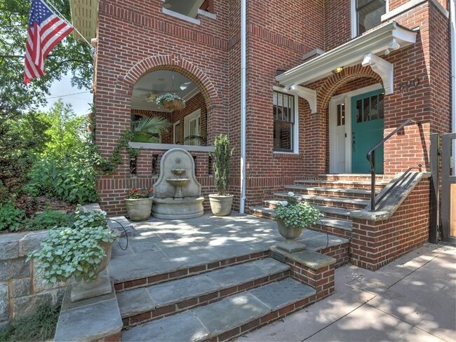890 Penn Ave NE in Atlanta, GA - Building Photo - Building Photo