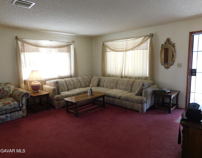 9841 Mendiburu Rd in California City, CA - Building Photo - Building Photo