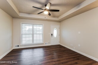277 Drake Dr in Shepherdsville, KY - Building Photo - Building Photo