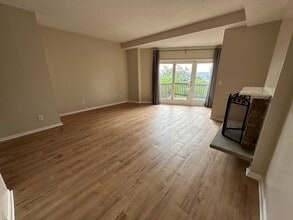 1851 Walker St, Unit 1 in Cincinnati, OH - Foto de edificio - Building Photo