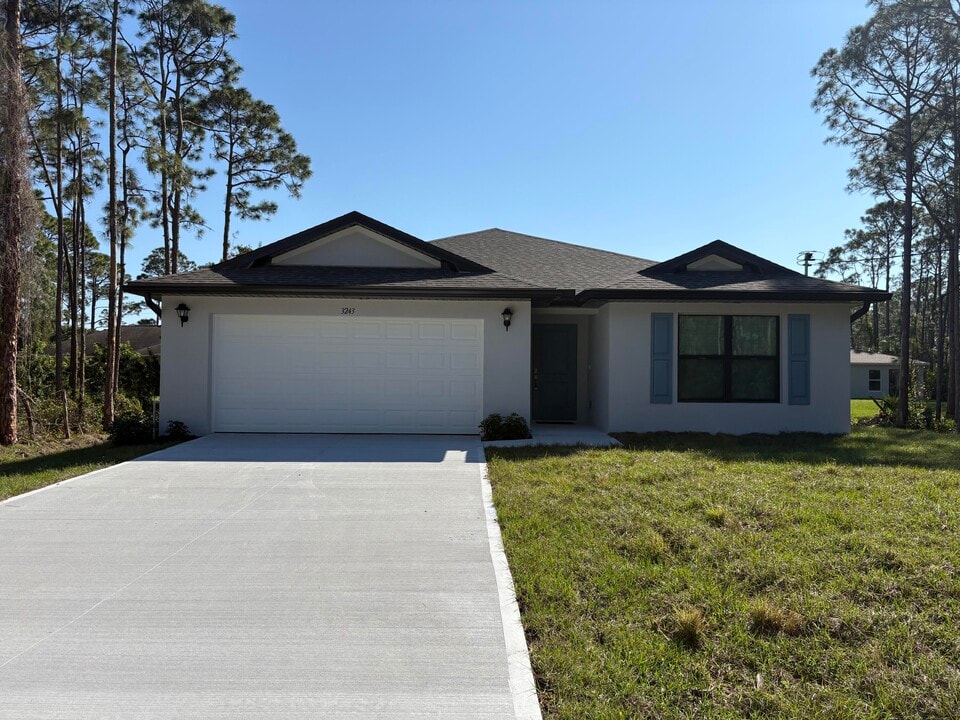 3243 Hainsworth Ave SE in Palm Bay, FL - Building Photo