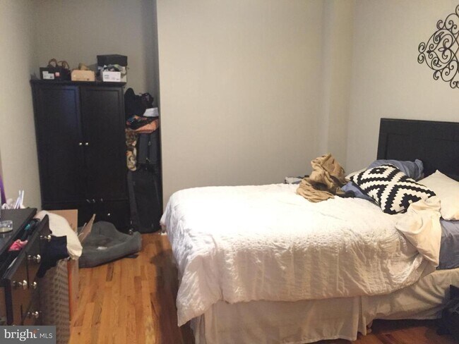 1338-40 Lombard St in Philadelphia, PA - Building Photo - Building Photo