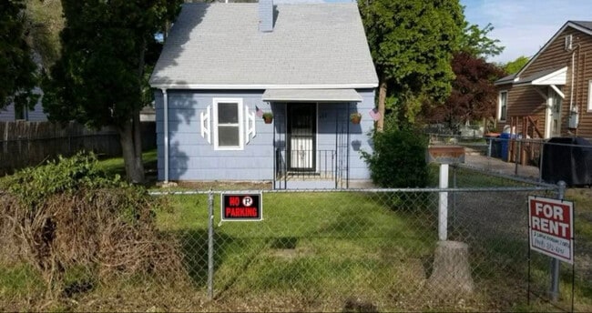 property at 472 Jefferson St