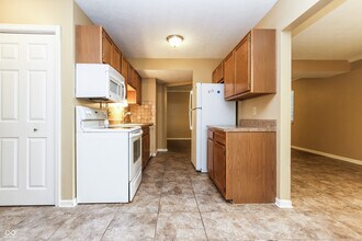 164 Westridge Blvd in Greenwood, IN - Building Photo - Building Photo