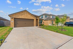 14417 Heartland Dr in Manor, TX - Building Photo