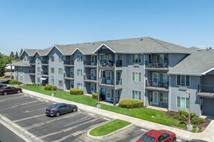 Solstice Senior Living at Clovis in Clovis, CA - Building Photo