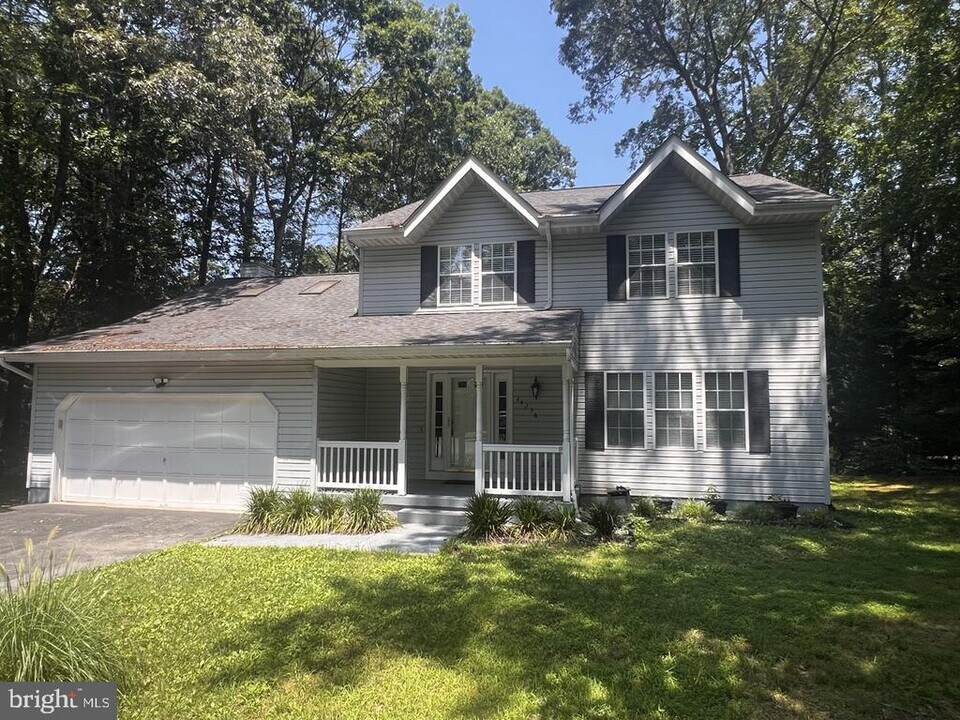 44236 Pine Creek Ln in California, MD - Building Photo