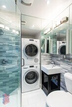 434 W 52nd St in New York, NY - Building Photo - Building Photo
