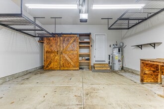 856 Bear Creek Dr in Molalla, OR - Building Photo - Building Photo