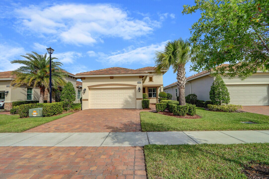 20040 Caserta Wy in Port St. Lucie, FL - Building Photo