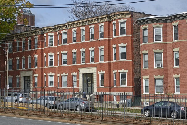 1375-1377 Commonwealth Ave