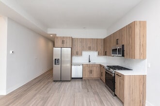 1907 S Racine Ave, Unit 2F in Chicago, IL - Building Photo - Building Photo