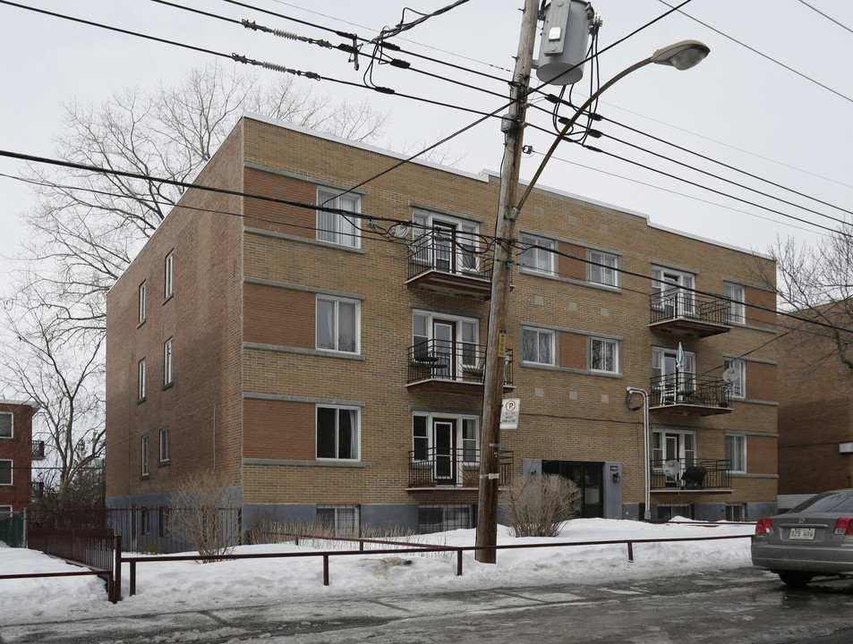 3305 Goyer in Montréal, QC - Building Photo