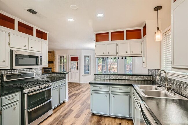 1712 Hermitage Dr in Round Rock, TX - Building Photo - Building Photo