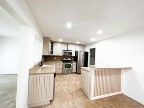 200 Cedar Hill Ln in Springboro, OH - Building Photo - Building Photo