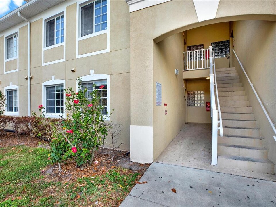 6017 Portsdale Pl in Riverview, FL - Building Photo