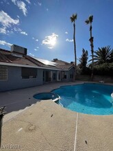 2802 Camelback Ln in Henderson, NV - Building Photo - Building Photo