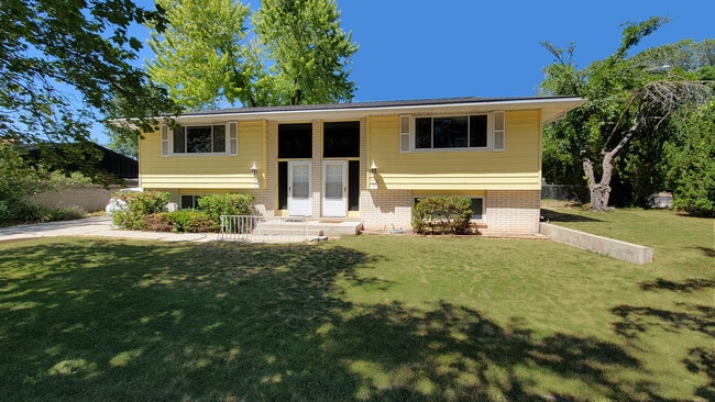 property at 2085 E Browning Ave