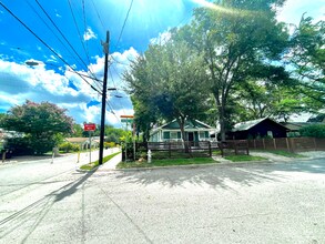 79 Julius St in Austin, TX - Building Photo - Building Photo