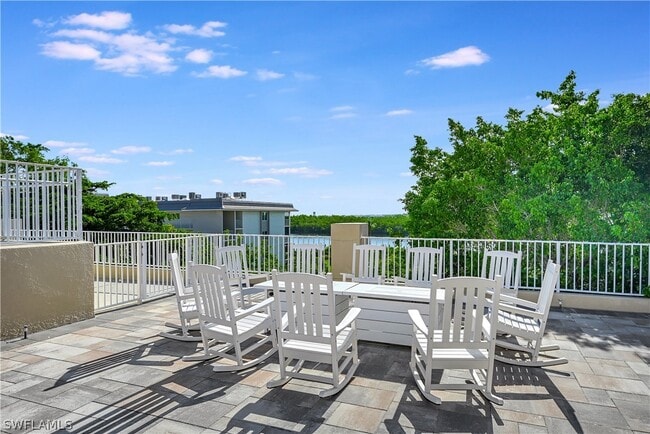 property at 410 Bayfront Pl