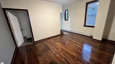 1315 Labelle Ave in Pittsburgh, PA - Building Photo - Building Photo
