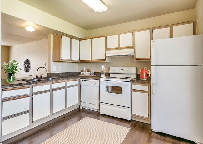 Paradise Oaks Apartments