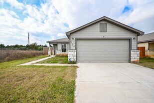 1739 Cemetery Rd in Hempstead, TX - Building Photo