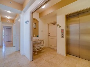 10031 Lake Cove Dr in Ft. Myers, FL - Building Photo - Building Photo