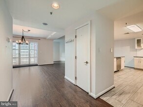 250 President St in Baltimore, MD - Building Photo - Building Photo