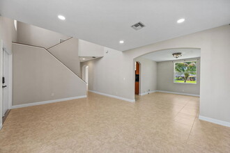 14552 Larkspur Ln in Wellington, FL - Building Photo - Building Photo