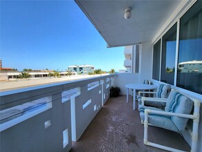 3111 N Ocean Dr in Hollywood, FL - Building Photo - Building Photo