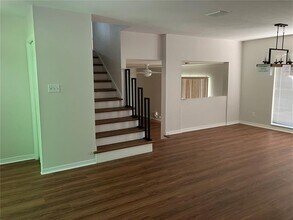 514 Crestover Dr in Tampa, FL - Building Photo - Building Photo