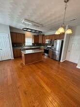 5003 Middlecoff Ln in Suffolk, VA - Foto de edificio - Building Photo