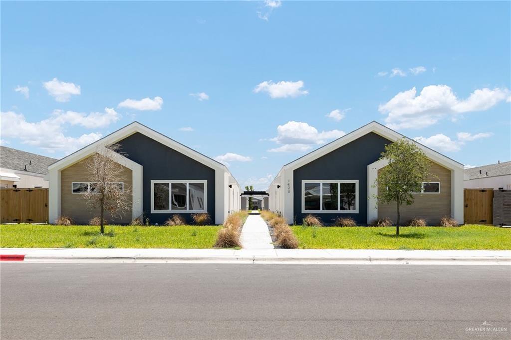 1424 E Iris Ave in McAllen, TX - Building Photo
