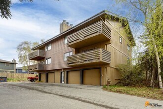 9701 Morningside Loop in Anchorage, AK - Building Photo - Building Photo